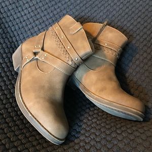 So Girl’s Courtney Ankle Boots